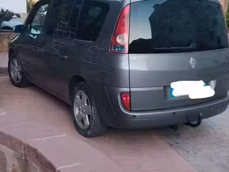 Renault Espace V6 3.0 dCi 180
