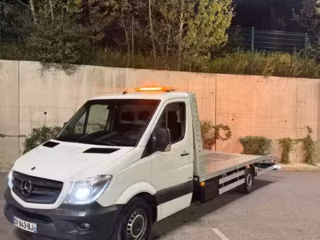 Mercedes-Benz Sprinter 319 V6 3.0 190