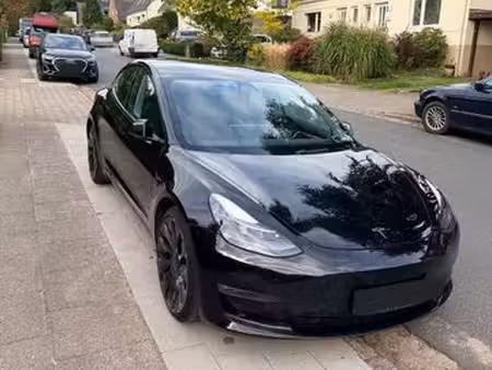 Tesla Model 3 Grande Autonomie