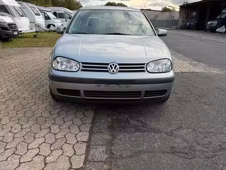 Volkswagen Golf 1.4 75