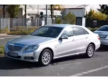 Mercedes-Benz Classe E E 200