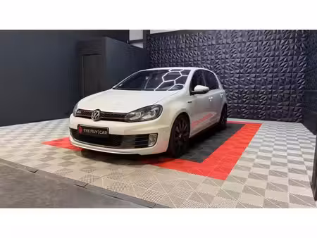 Volkswagen Golf 2.0 TSI
