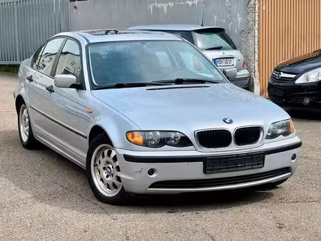 BMW Série 3 318i 2.0 143