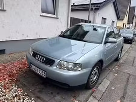 Audi A3 1.6 102 Ambiente