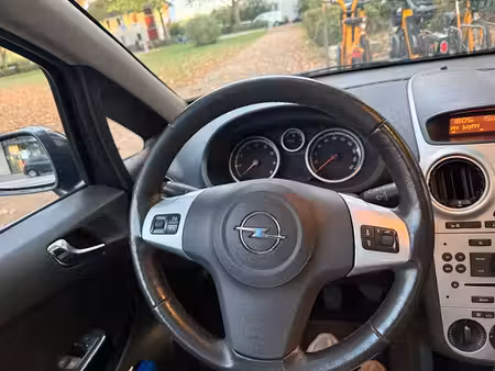 Opel Corsa 1.2 85
