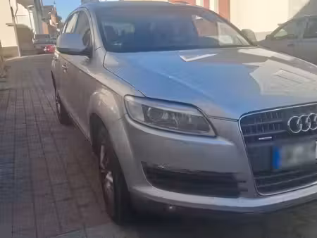 Audi Q7 V6 3.0 quattro