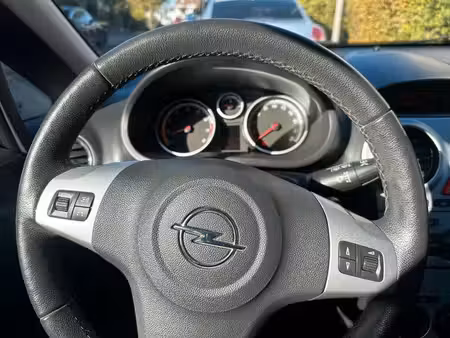 Opel Corsa 1.2 86 Edition