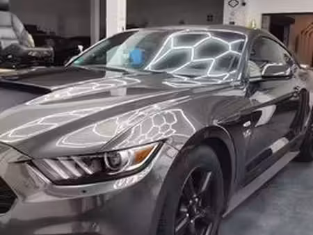 Ford Mustang Fastback V6 3.7