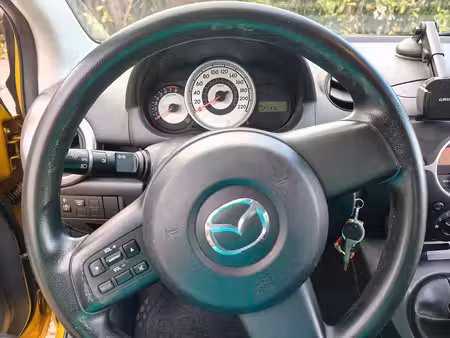 Mazda Mazda2 75