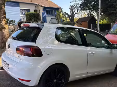 Volkswagen Golf 1.6 TDI 105