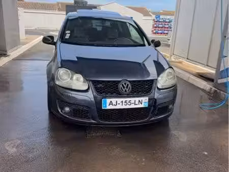 Volkswagen Golf 2.0 TDI 136