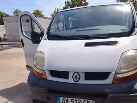 Renault Trafic 2.5 dCi 150
