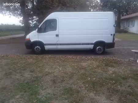 Renault Master 2.5 dCi 120