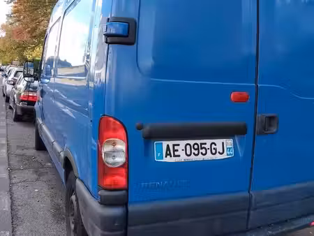Renault Master 2.5 dCi 120