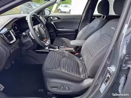 Kia Ceed 1.5 T GDi 140 GT Line