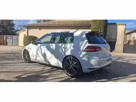 Volkswagen Golf GTI 2.0 TFSI 230