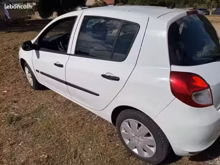 Renault Clio 1.2 75