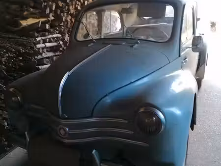 Renault 4CV 