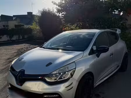Renault Clio RS 1.6 T 200