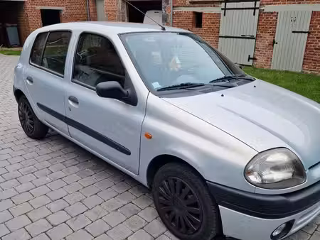 Renault Clio 1.4 75