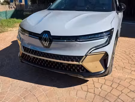Renault Mégane E-Tech 220 Iconic