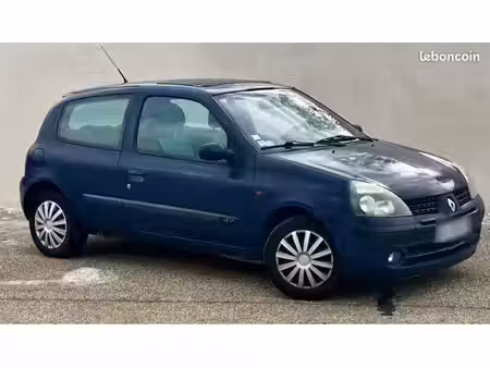Renault Clio 75