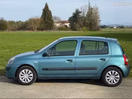 Renault Clio 1.2 75
