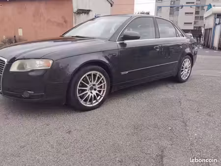 Audi A4 V6 3.0 quattro