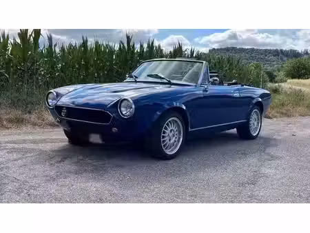 Fiat 124 Spider 