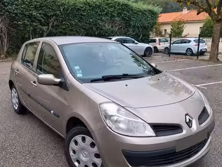Renault Clio 1.2 75