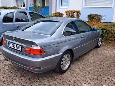 BMW Série 3 320i 2.2 170