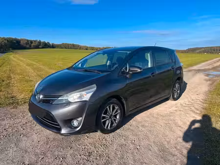 Toyota Verso 2.0 126