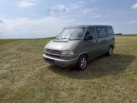 Volkswagen Transporter T4 2.5 TDI