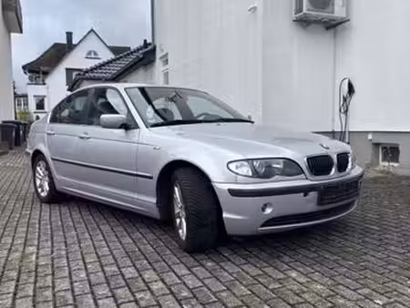 BMW Série 3 318i 2.0 105
