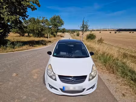 Opel Corsa 1.4 90 Black Edition