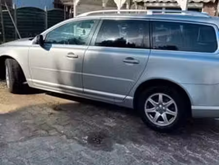 Volvo V70 D5 2.4