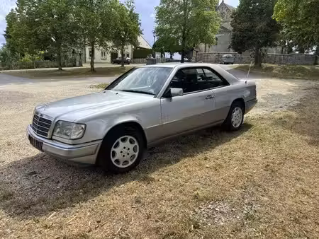 Mercedes-Benz Classe E E 220