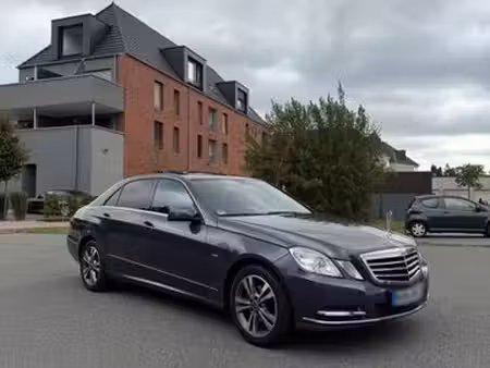Mercedes-Benz Classe E E 200 2.1 CDI 136