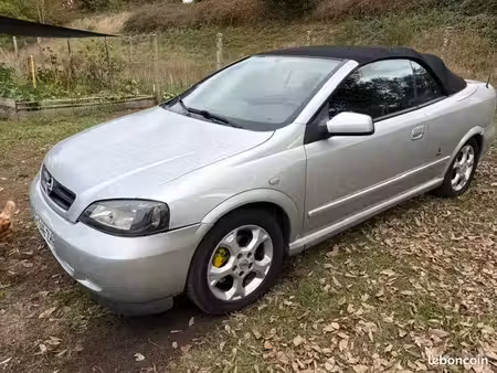 Opel Astra 1.2 90