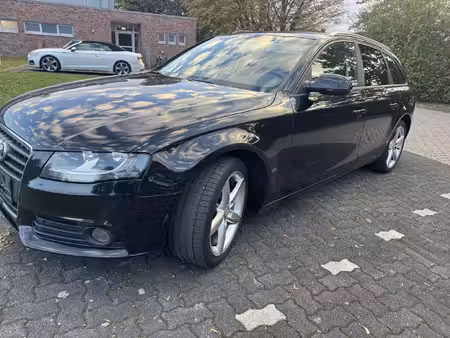 Audi A4 2.0 TDI 143 Attraction