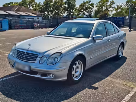 Mercedes-Benz Classe E E 220 2.1 150