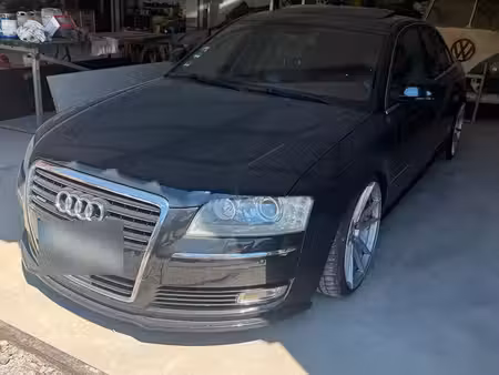 Audi A8 V8 4.2 FSI quattro