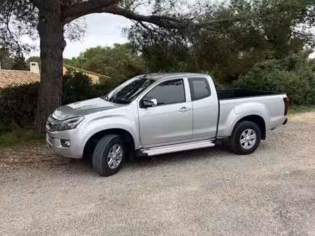 Isuzu D-max 2.5 163
