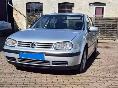 Volkswagen Golf 1.8 125 Base 4Motion