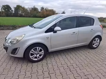 Opel Corsa 1.4 87 Satellite