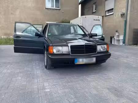 Mercedes-Benz 190 2.6