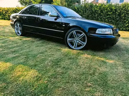 Audi A8 S8 V8 4.2 360 quattro