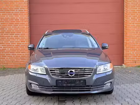 Volvo V70 D5 2.4 215 R Design