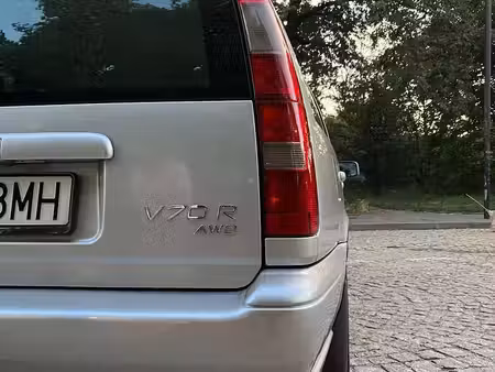 Volvo V70 R 2.3 250