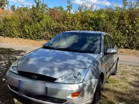 Ford Focus 1.6 100